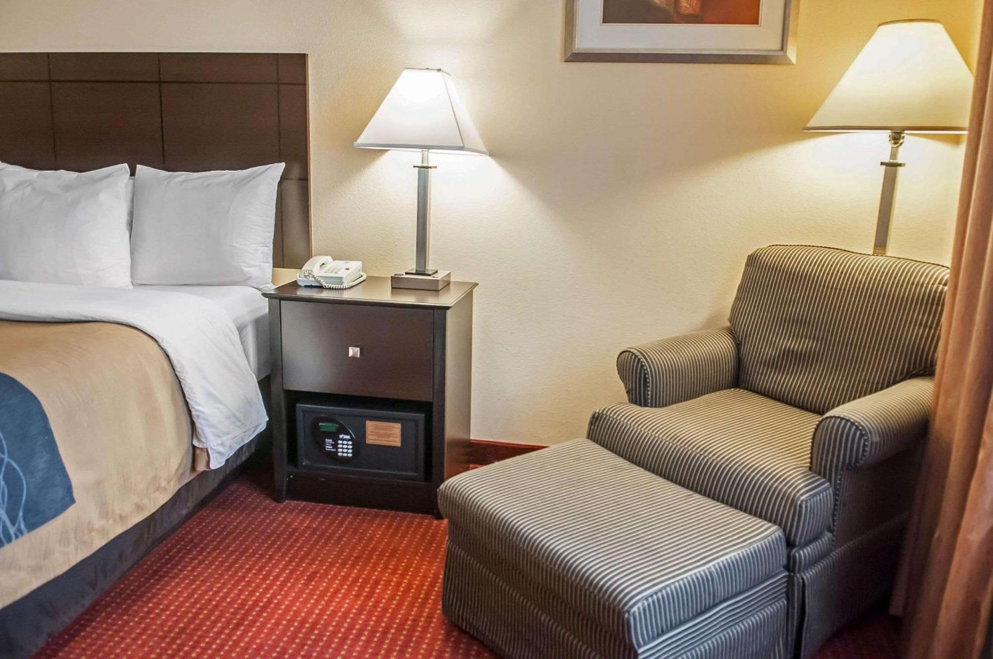 Quality Inn Rio Rancho Exterior photo
